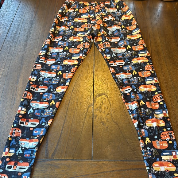 Vintage Trailers One Size Fits Most Leggings - Picture 7 of 7